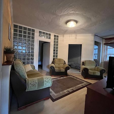 Gyál Tocc Apartman מראה חיצוני תמונה