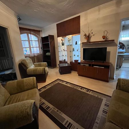 Gyál Tocc Apartman מראה חיצוני תמונה