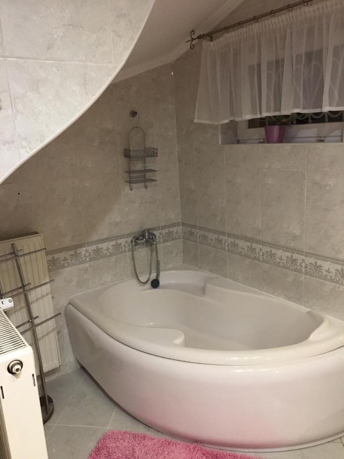 Gyál Tocc Apartman מראה חיצוני תמונה