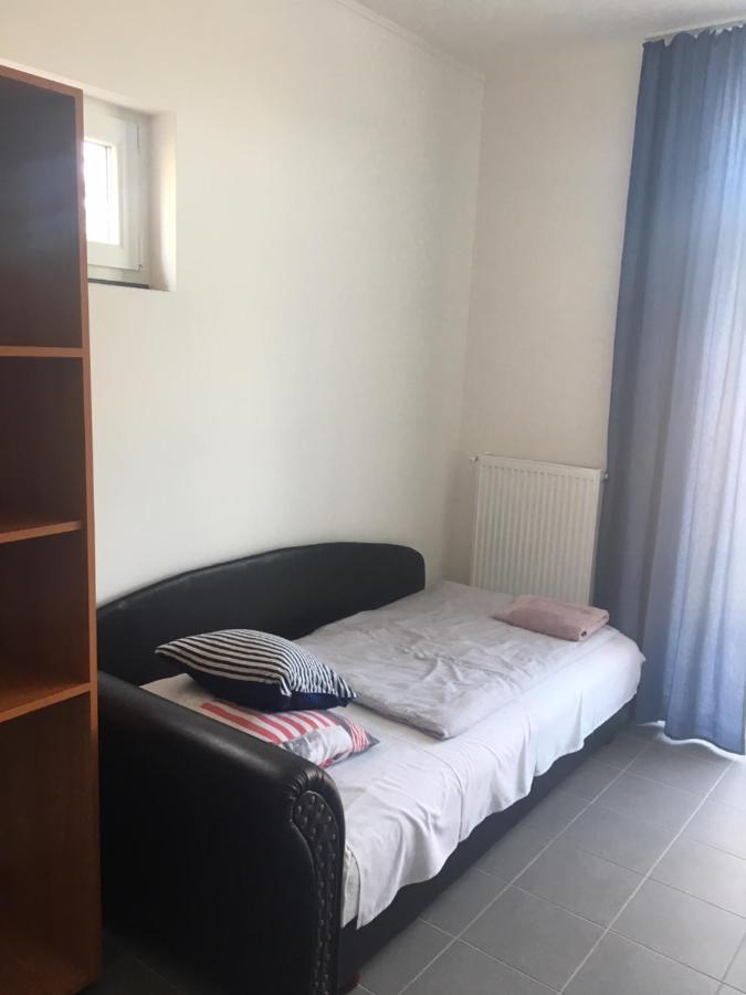 Gyál Tocc Apartman מראה חיצוני תמונה
