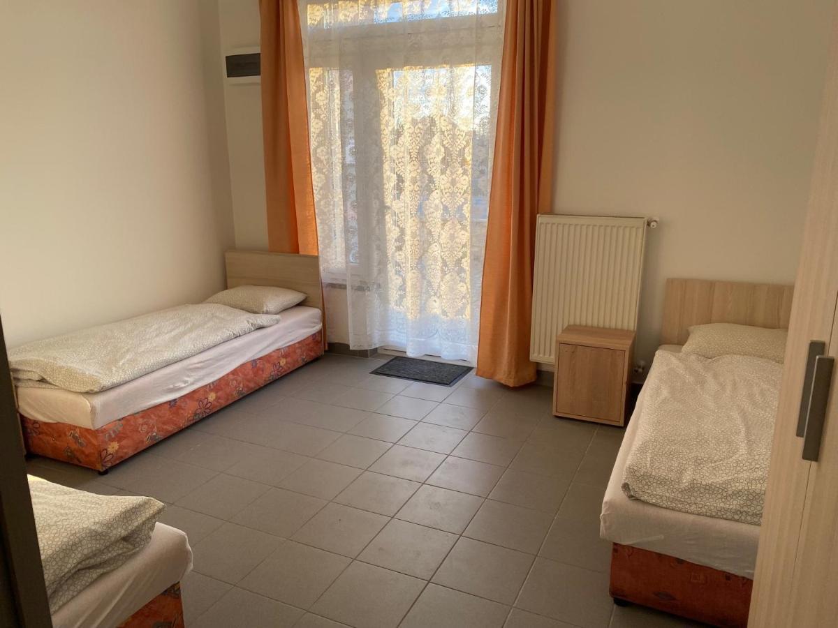 Gyál Tocc Apartman מראה חיצוני תמונה