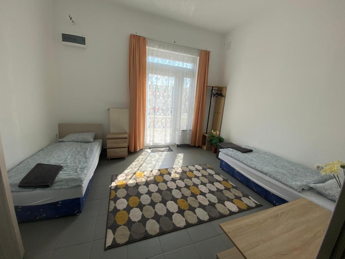 Gyál Tocc Apartman מראה חיצוני תמונה