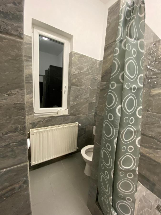 Gyál Tocc Apartman מראה חיצוני תמונה