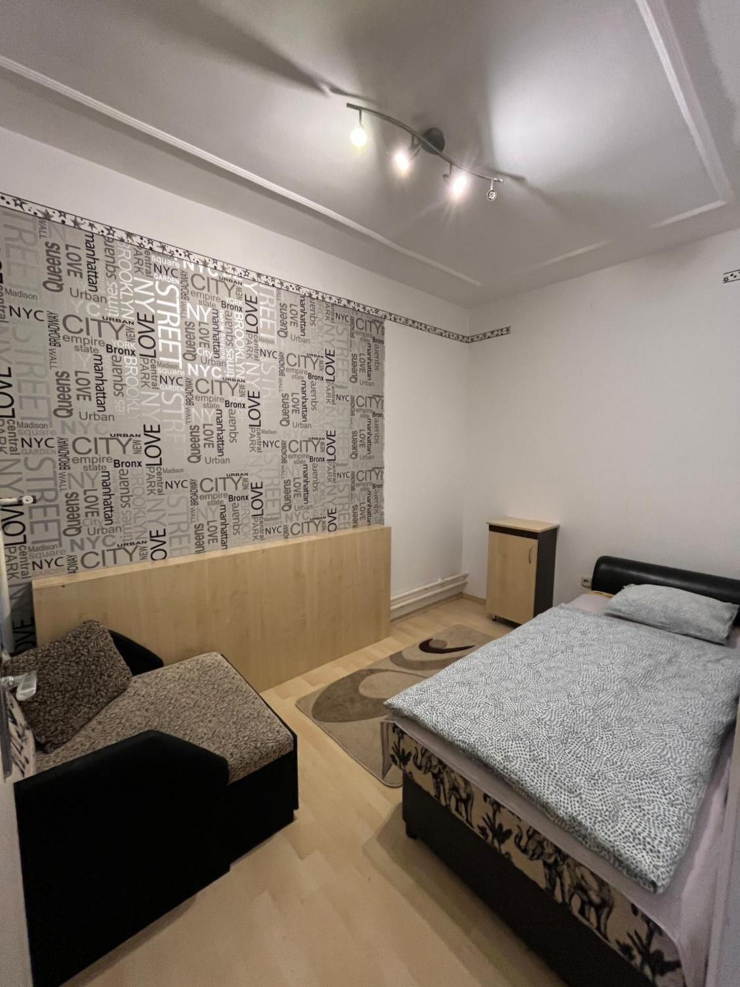 Gyál Tocc Apartman מראה חיצוני תמונה